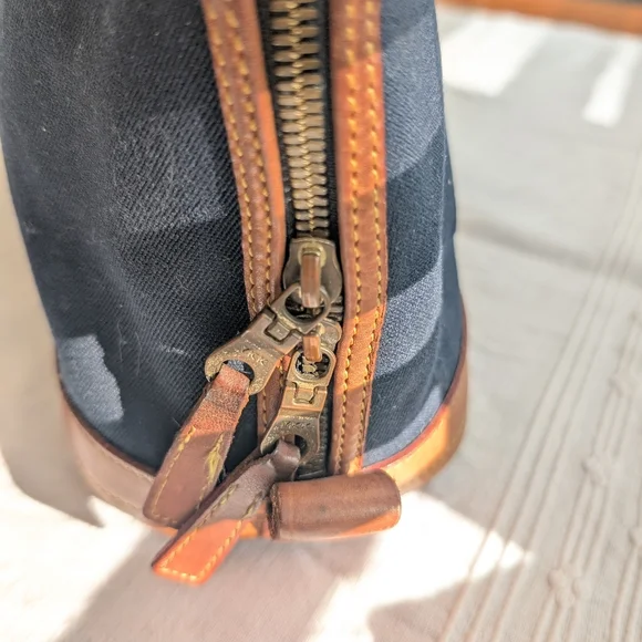 Vintage Dooney & Bourke No. B06640 Cabriolet Zip Satchel, Navy Canvas & Leather - Picture 7 of 15